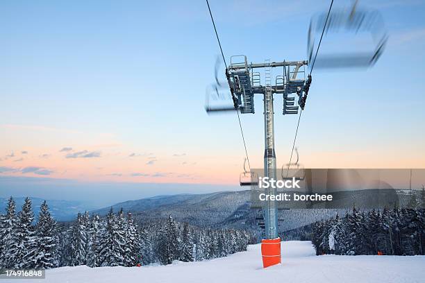 Pista Da Sci Al Tramonto - Fotografie stock e altre immagini di Abete - Abete, Albero, Alpi