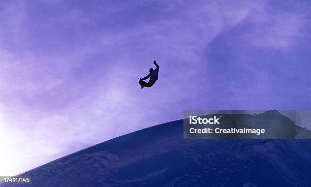 Snowboard Skok - zdjęcia stockowe i więcej obrazów Fotografika - Fotografika, Góra, Horyzontalny