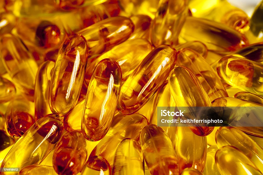 Рыбий жир таблетки - Стоковые фото Альтернативная медицина роялти-фри