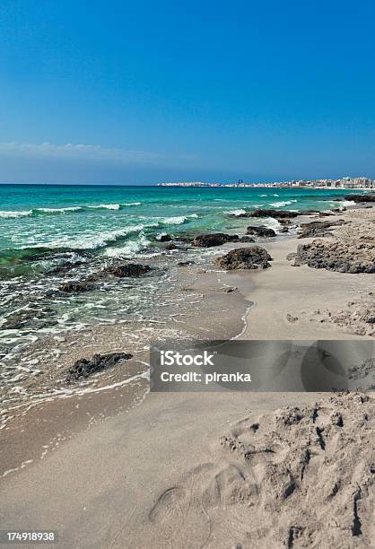 Costa Vicino Gallipoli Puglia Italia - Fotografie stock e altre immagini di Acqua - Acqua, Ambientazione esterna, Bellezza naturale