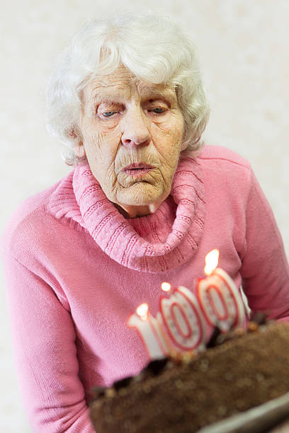 vovó longa duração - long life cake birthday cake grandparent - fotografias e filmes do acervo