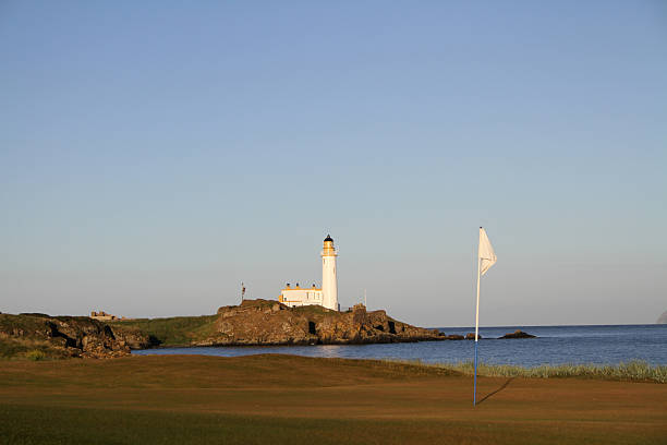 campo de golfe turnberry, escócia - golf golf course sunrise morning imagens e fotografias de stock