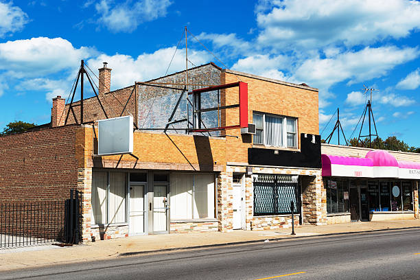 istock Quiet neighborhood shops in Avaoln Park, Chicago 174920452