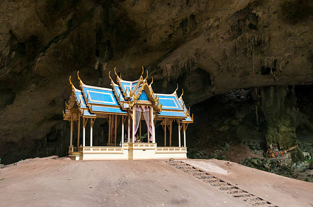 istock Kuha Karuhas Pavillon In Phraya Nakhon Cave, Thailand 174920914