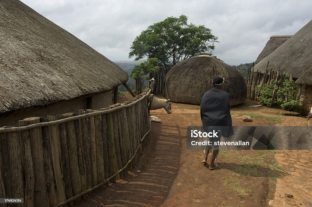 Zulu Village - Foto stock royalty-free di Abbigliamento