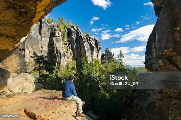 Sandstein Felsen In Die Sächsische Schweiz Stockfoto und mehr Bilder von Sächsische Schweiz - Sächsische Schweiz, Elbsandsteingebirge, Berg