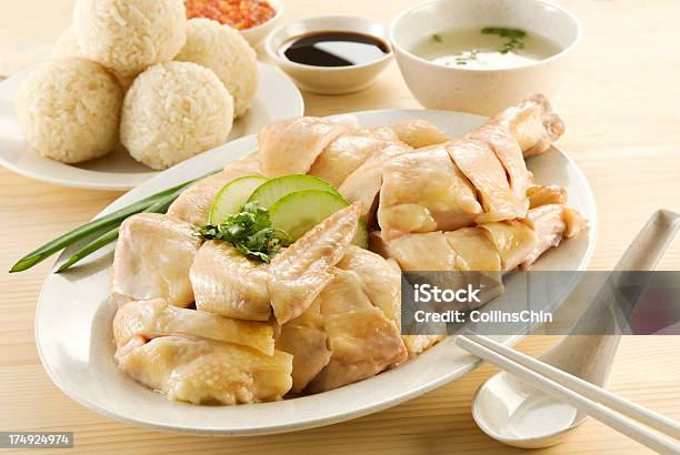 Asian Food Para Kurczaka I Kulka Ryżu - zdjęcia stockowe i więcej obrazów Kulka ryżu - Kulka ryżu, Kura - Drób, Kurczak