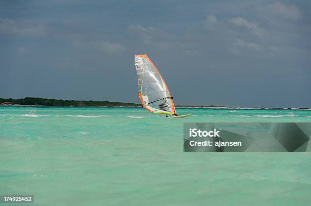 Серфинг На Lac Bay Sorobon Бонайре — стоковые фотографии и другие картинки Антильские острова - Антильские острова, Береговая линия, Бирюзовый