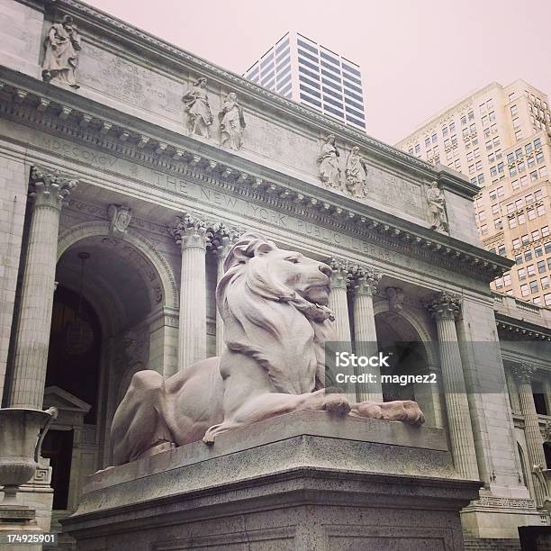Lion In Front Of The New York Public Library Stock Photo - Download Image Now - New York Public Library, Lion - Feline, Architecture