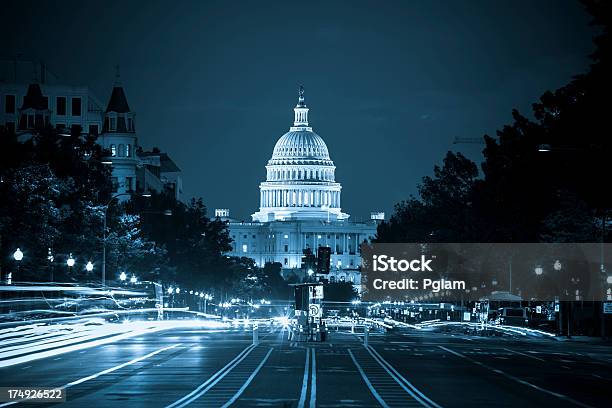 Capitol Da Pennsylvania Avenue - Fotografie stock e altre immagini di Ambientazione esterna - Ambientazione esterna, America del Nord, Architettura