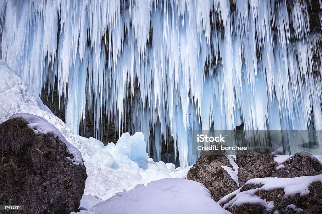 Zamrożony wodospad - Zbiór zdjęć royalty-free (Góra lodowa - formacja lodowa)
