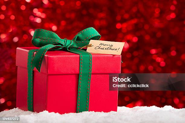 Caja De Regalo Foto de stock y más banco de imágenes de Brillante - Brillante, Caja, Caja de regalo