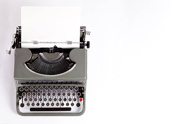 máquina de escrever antiga - typewriter keyboard typewriter antique old fashioned - fotografias e filmes do acervo