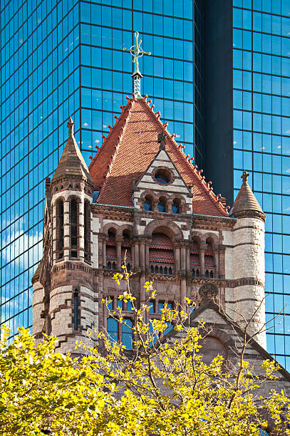 trinity church em boston - boston church famous place john hancock tower imagens e fotografias de stock