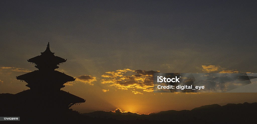 Templo Nyatapola em Bhaktapur - Royalty-free Anoitecer Foto de stock