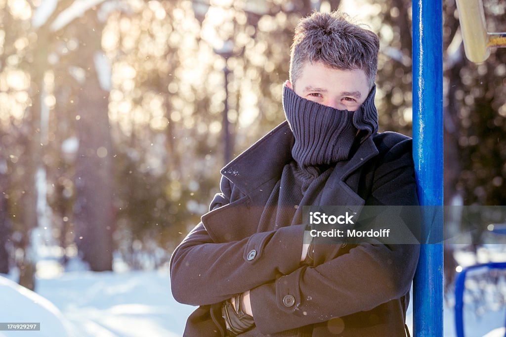 Retrato de jovem em parque de inverno - Royalty-free 20-24 Anos Foto de stock