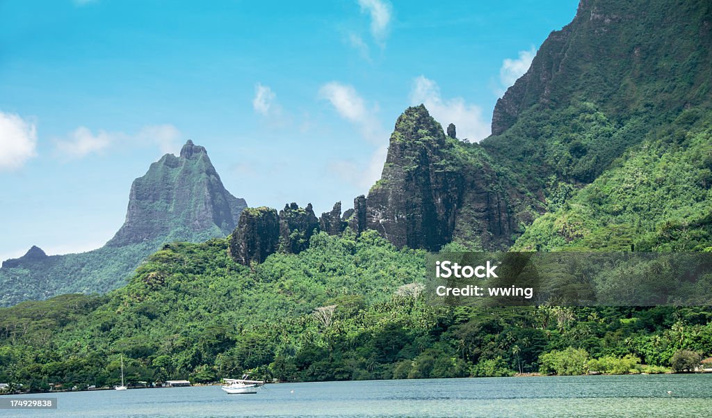 Cuochi Bay sull'isola di Moorea - Foto stock royalty-free di Ambientazione esterna