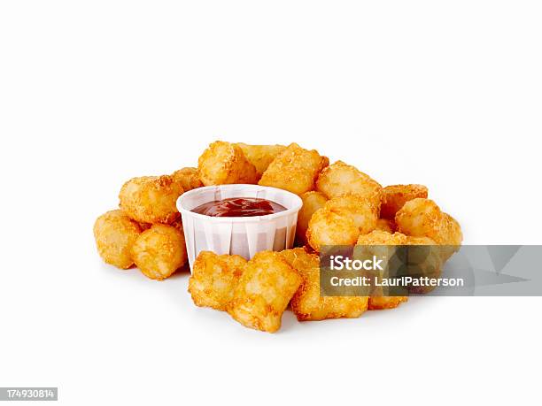 Tater Tots - zdjęcia stockowe i więcej obrazów Ciasto ziemniaczane - Ciasto ziemniaczane, Neutralne tło, Bez ludzi