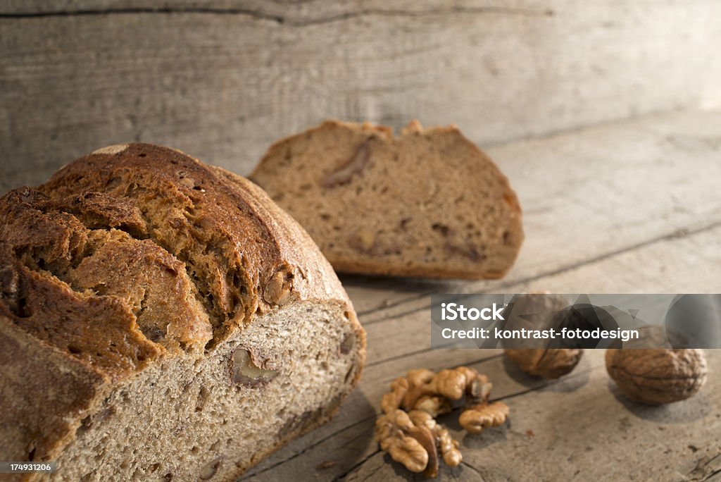 クルミのパン、Walnussbrot 、Brot - パンのロイヤリティフリーストックフォト