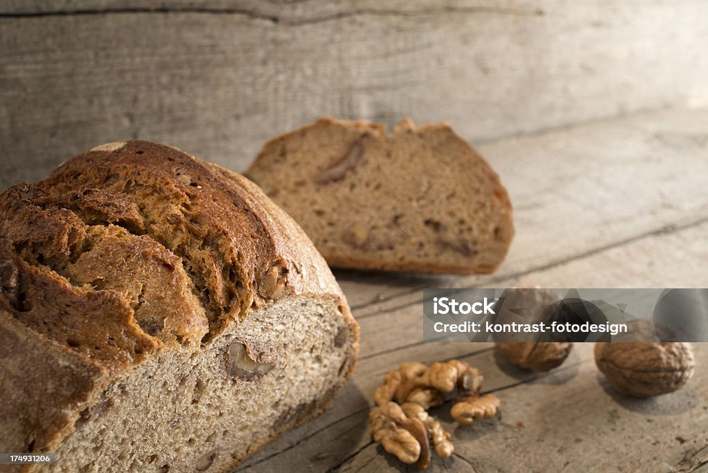 Pão de nozes, Walnussbrot, Brot - Foto de stock de Pão royalty-free