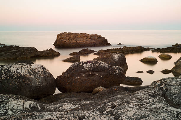 ロックと海プーリア - travel destinations rocky coastline moody sky clear sky ストックフォトと画像