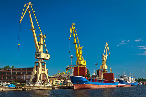 industrial harbour - industry szczecin europe nautical vessel imagens e fotografias de stock