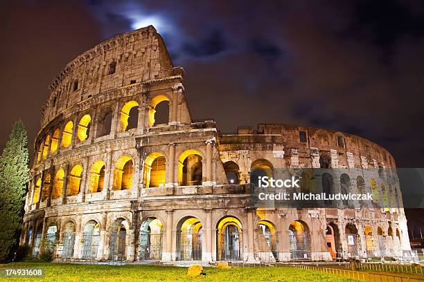 The Colosseum 야간에만 0명에 대한 스톡 사진 및 기타 이미지 - 0명, 거리, 건물 정면