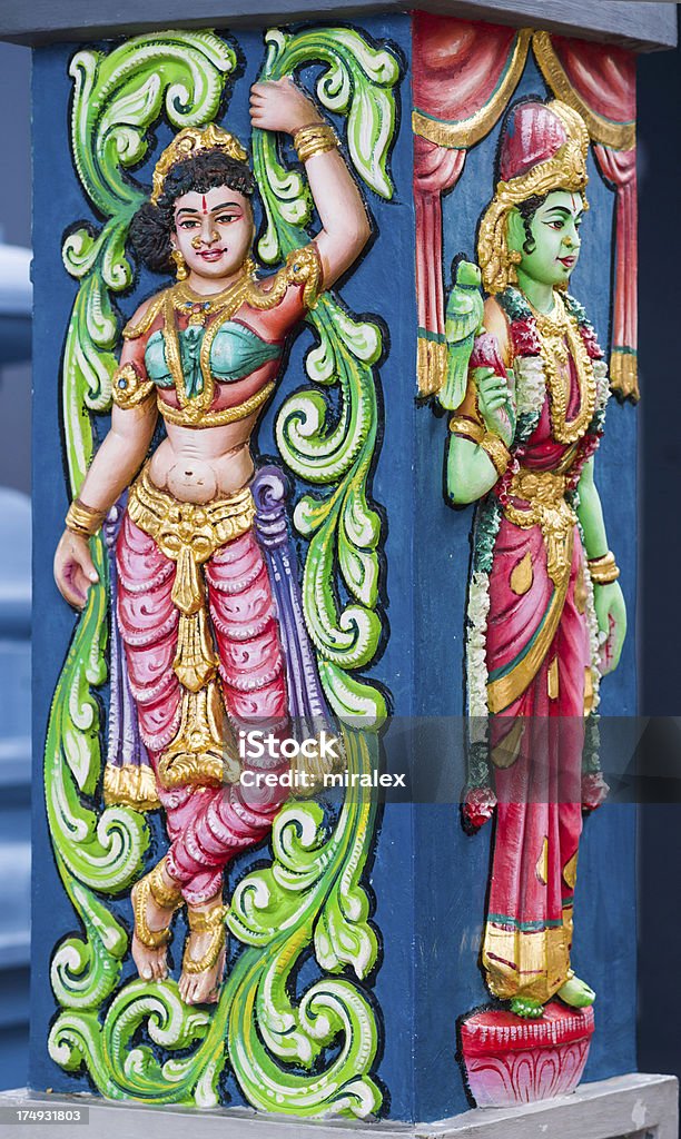 Detalle del templo hindú de Sri Srinivasa Perumal en la ciudad de singapur - Foto de stock de Asia libre de derechos