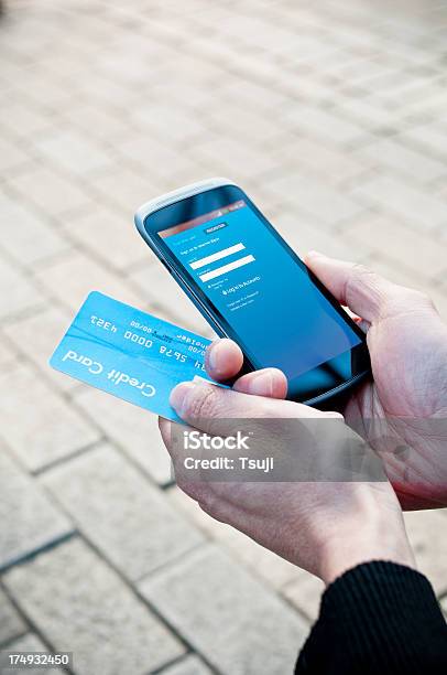 Мобильный Банкинг — стоковые фотографии и другие картинки Дистанционное банковское обслуживание - Дистанционное банковское обслуживание, Телефон, Банкомат
