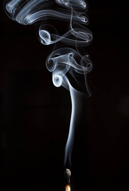 rauch und feuer - smoke matchstick swirl fog stock-fotos und bilder