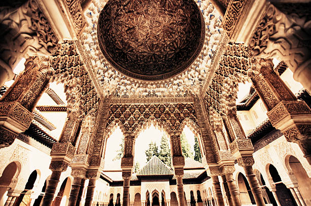 View of the chandelier and ceiling ornament