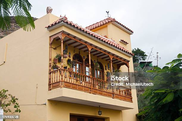 Photo libre de droit de Typique Balcon Gran Canaria banque d'images et plus d'images libres de droit de Arbre - Arbre, Balcon, Beige