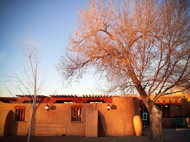 istock mobilestock southwest architecture sunset 174934154