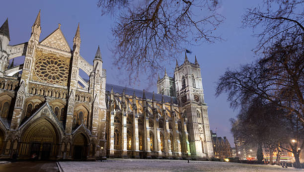 istock Westminster Abbey in snow 174935281