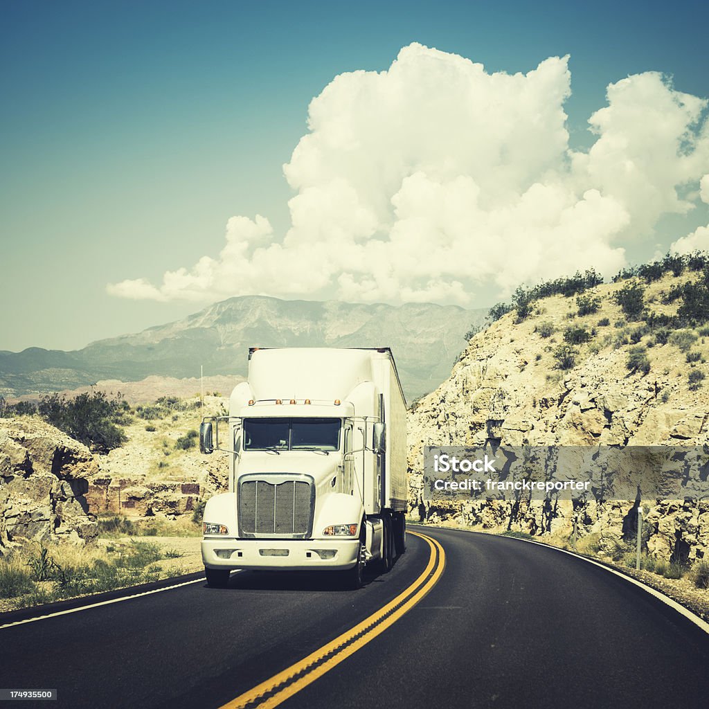 American caminhão na route 66-EUA - Foto de stock de Comboio royalty-free