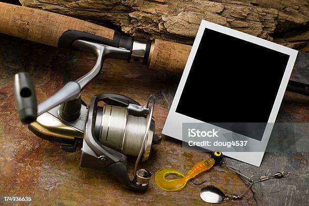 Pesqueiro E De Moldura De Fotografia - Fotografias de stock e mais imagens de Amarelo - Amarelo, Anzol de Pesca, Bege