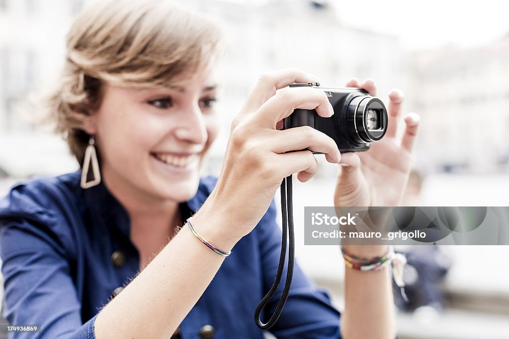 Mulher tirar fotografias - Royalty-free 20-24 Anos Foto de stock