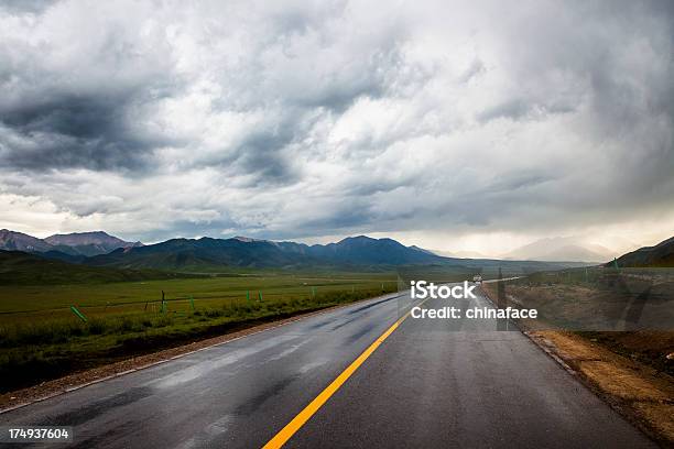 Road Gewitter Stockfoto und mehr Bilder von Regen - Regen, Wüstenstraße, Asphalt