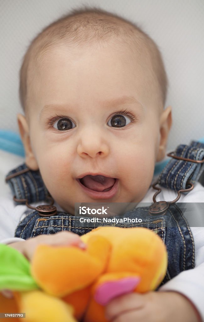 Mignon petit bébé garçon - Photo de 6-11 mois libre de droits