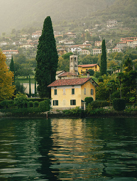 istock house Como Lake italy 174938192
