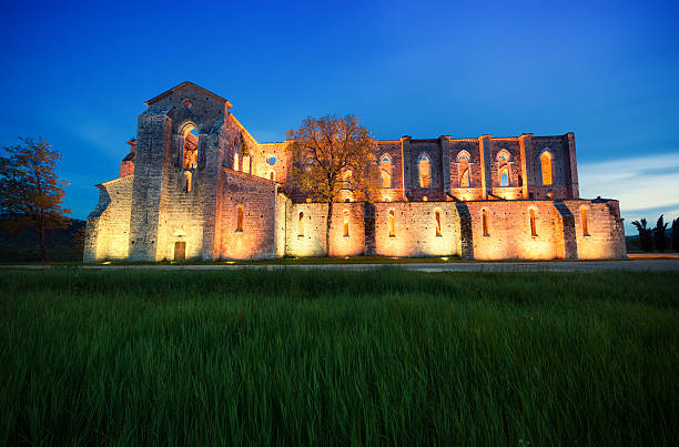 the аббатство сан galgano - tuscany abandoned стоковые фото и изображения