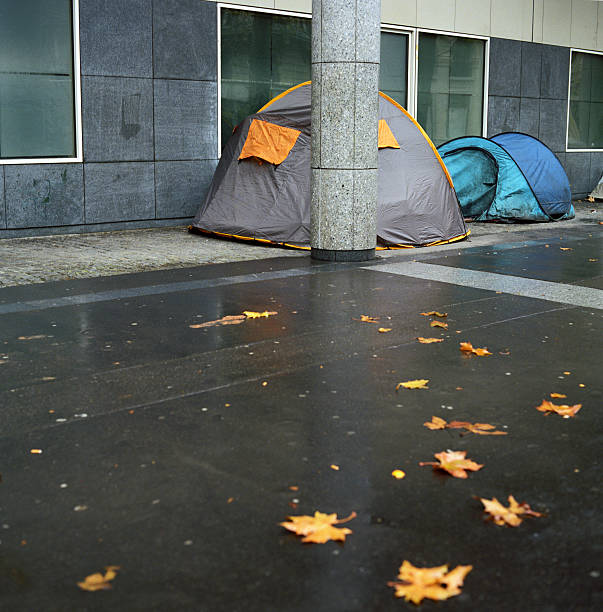 istock Tent camping in town, Paris - homeless 174940063