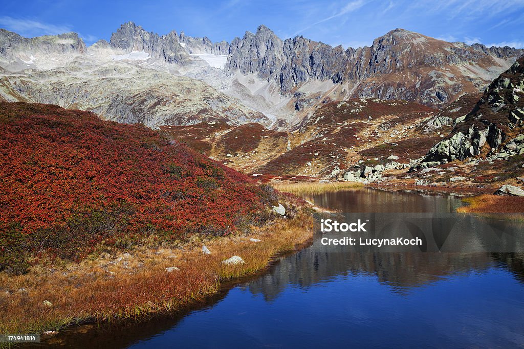 秋の山々 - カラー画像のロイヤリティフリーストックフォト