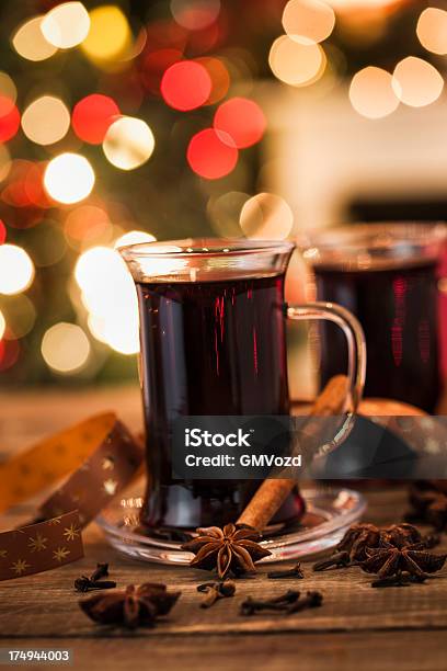 Glühwein Zu Weihnachten Stockfoto und mehr Bilder von Alkoholisches Getränk - Alkoholisches Getränk, Fotografie, Frische
