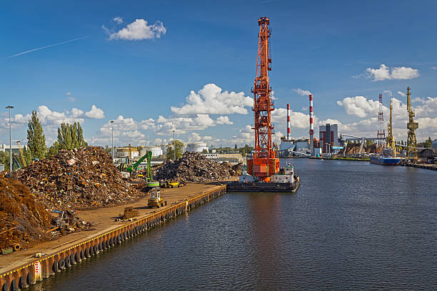 zona industriale - industry szczecin europe nautical vessel foto e immagini stock