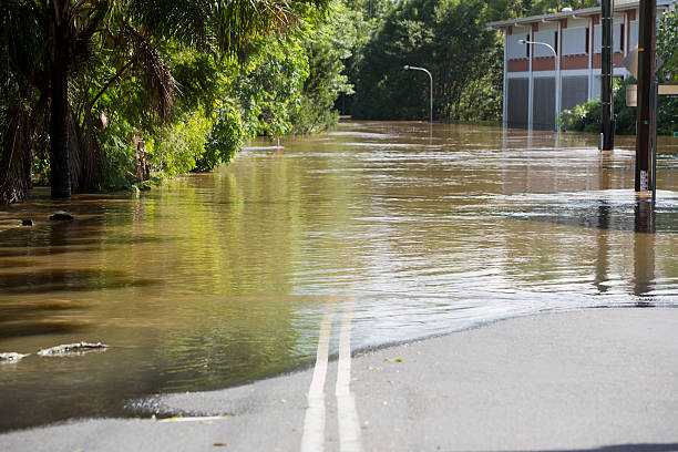 istock Flooded City Street 174946176