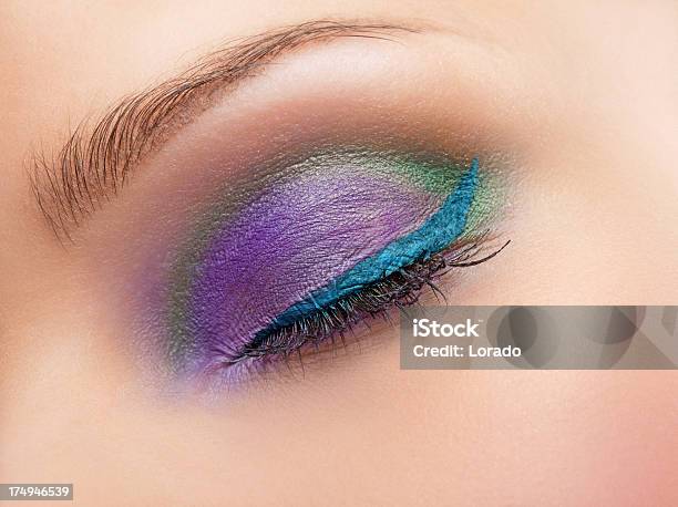 Nahaufnahme Der Augenmakeup Stockfoto und mehr Bilder von Blau - Blau, Grün, Lila