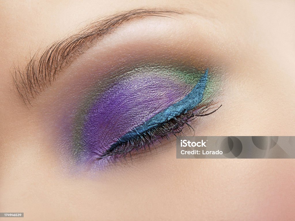 Gros plan de Maquillage des yeux - Photo de Bleu libre de droits