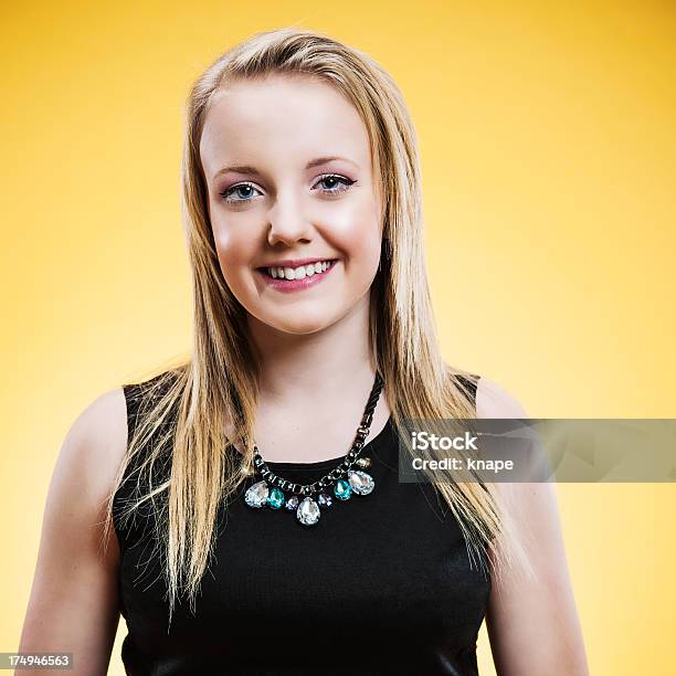 Foto de Adolescente Feliz e mais fotos de stock de 14-15 Anos - 14-15 Anos, Adolescente, Adolescentes Meninas