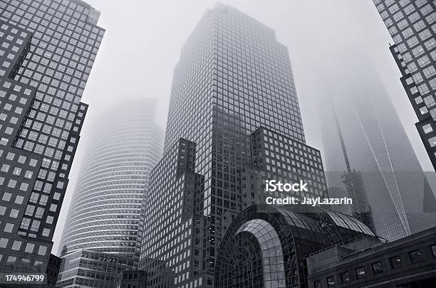 One World Trade Center Paisaje De Niebla En Lower Manhattan Ciudad De Nueva York Foto de stock y más banco de imágenes de Ciudad de Nueva York